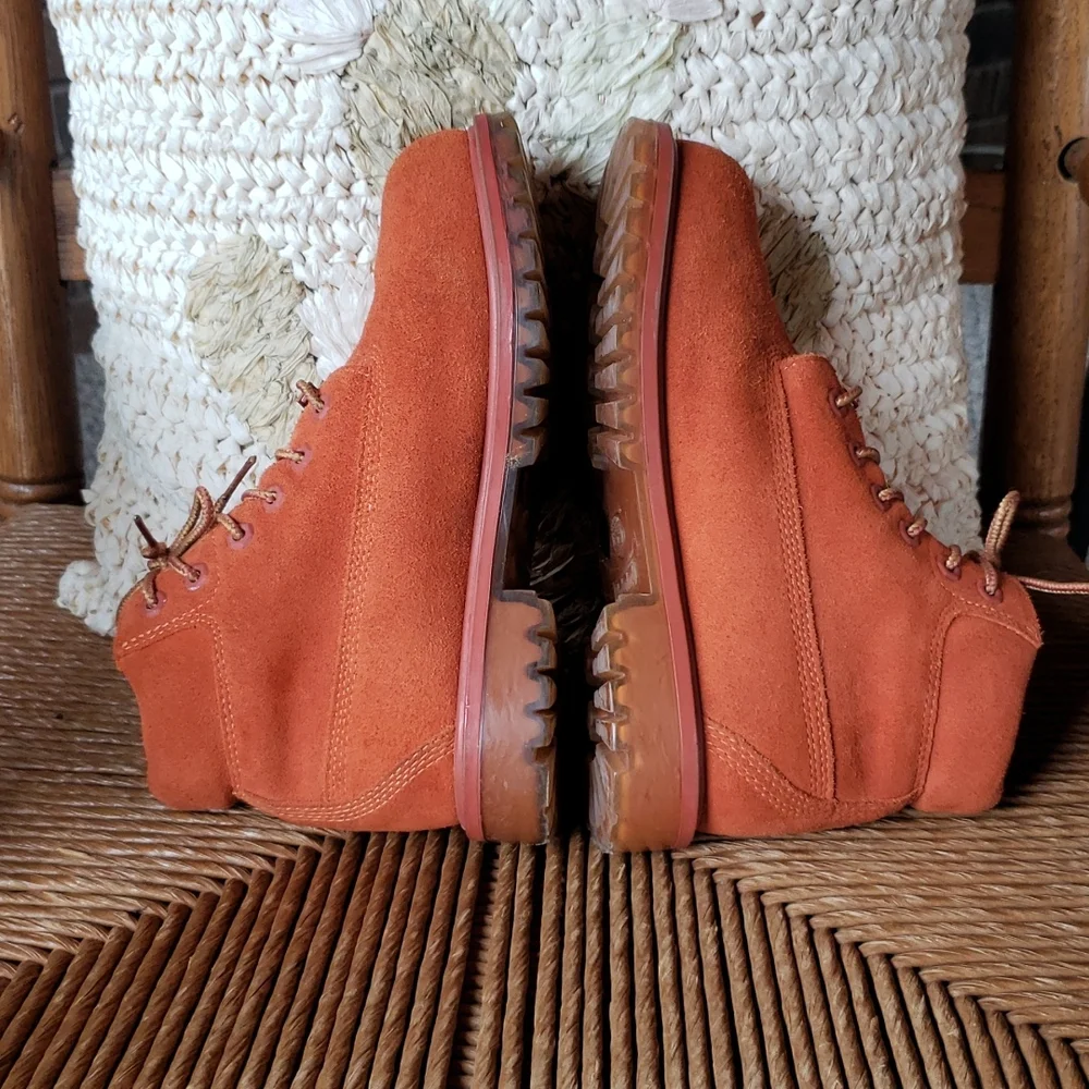 Timberland waterproof boots, girls size 2.5, rust